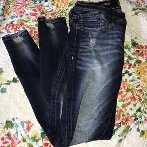 Buckle Black Jeans 25x27